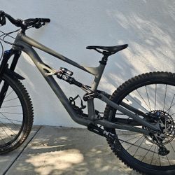 Specialized Status 140 S4 Large