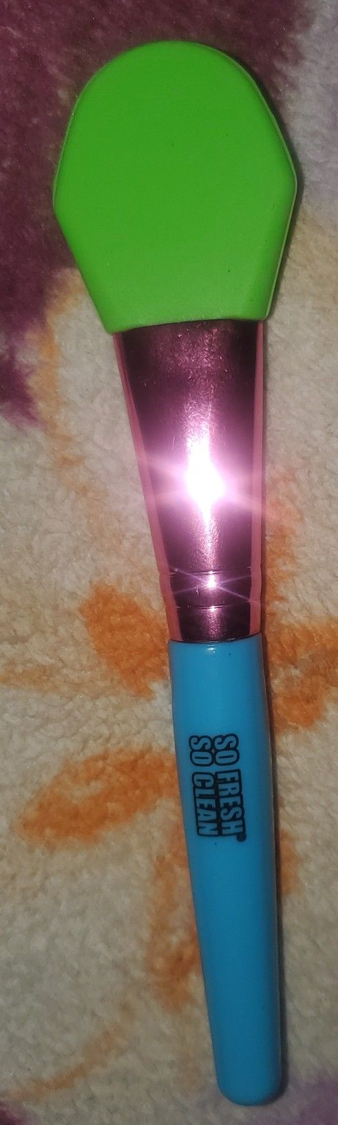 SILICONE MAKEUP BRUSH