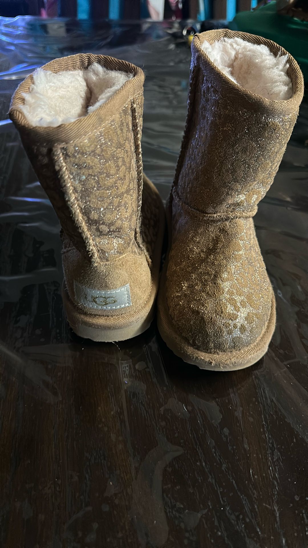 Girl Uggs