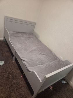 Toodler bed twee