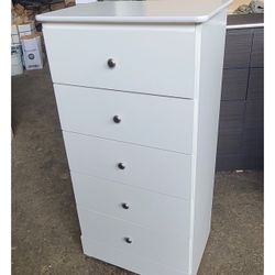 5 drawers dresser with rails / Five drawers dresser with rails