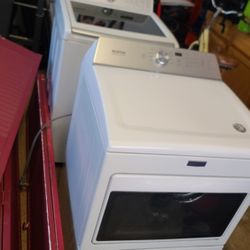 Washer & Dryer Set – Great Condition! 💧🔥