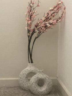 Ceramic vases And Flowes