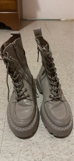 Uterque Grey Boots (Size 38)
