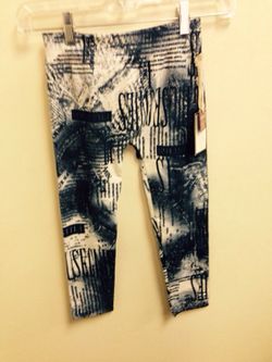 Girls NWT Poof Girl leggings