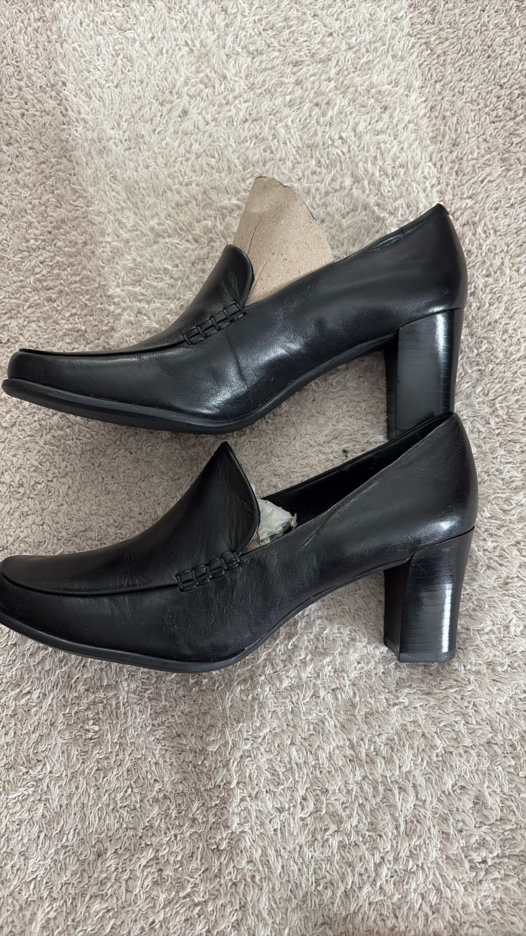 Brand New Women Leather Heels Size 7.5