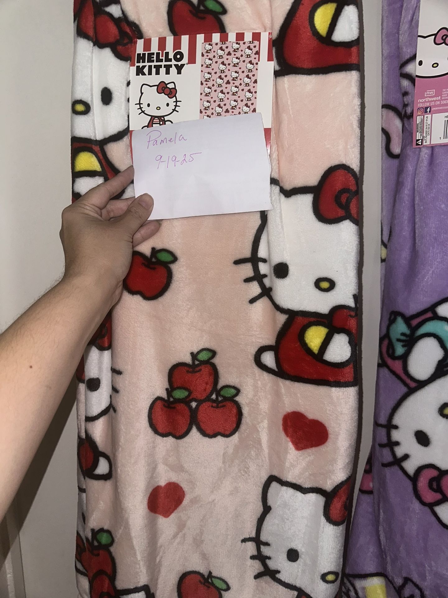 Hello Kitty Throw