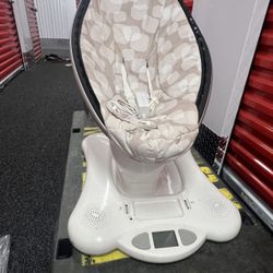 4moms Multi Motion Baby Swing- Used