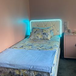 2 Twin Beds With LED Lights 