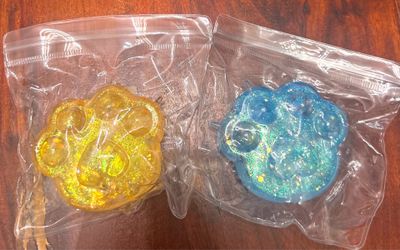 Petco Glitter Paw Squishy