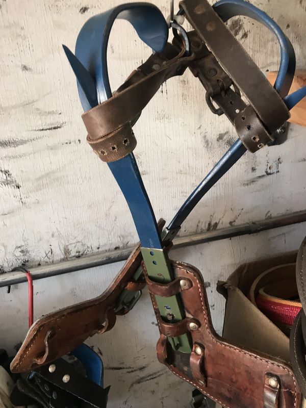 Tree climbing equipment for sale selling all as one lot for Sale in San