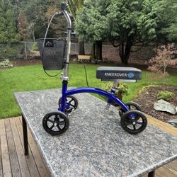 KNEEROVER Deluxe Knee Scooter 
