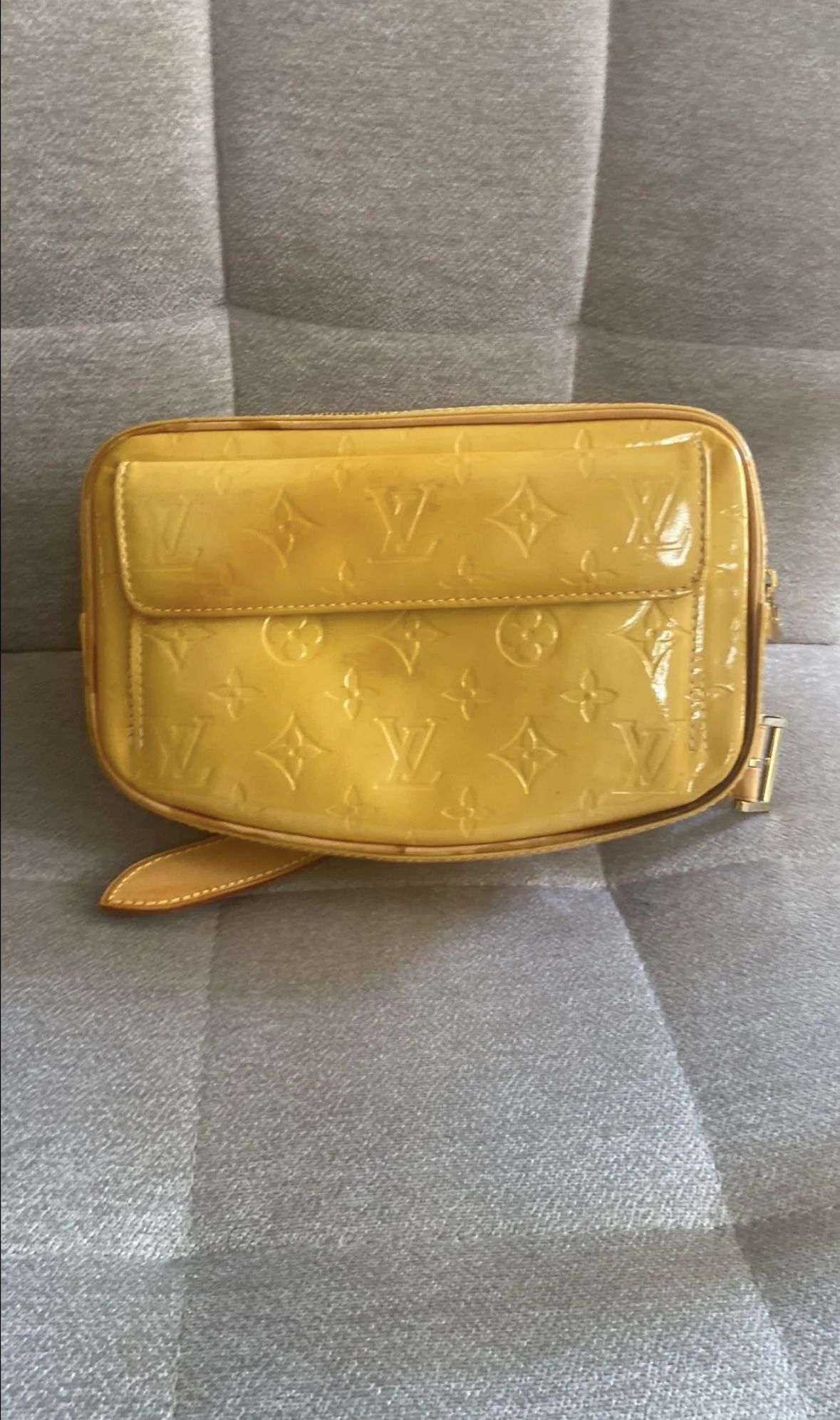 Louis Vuttion Belt Bag