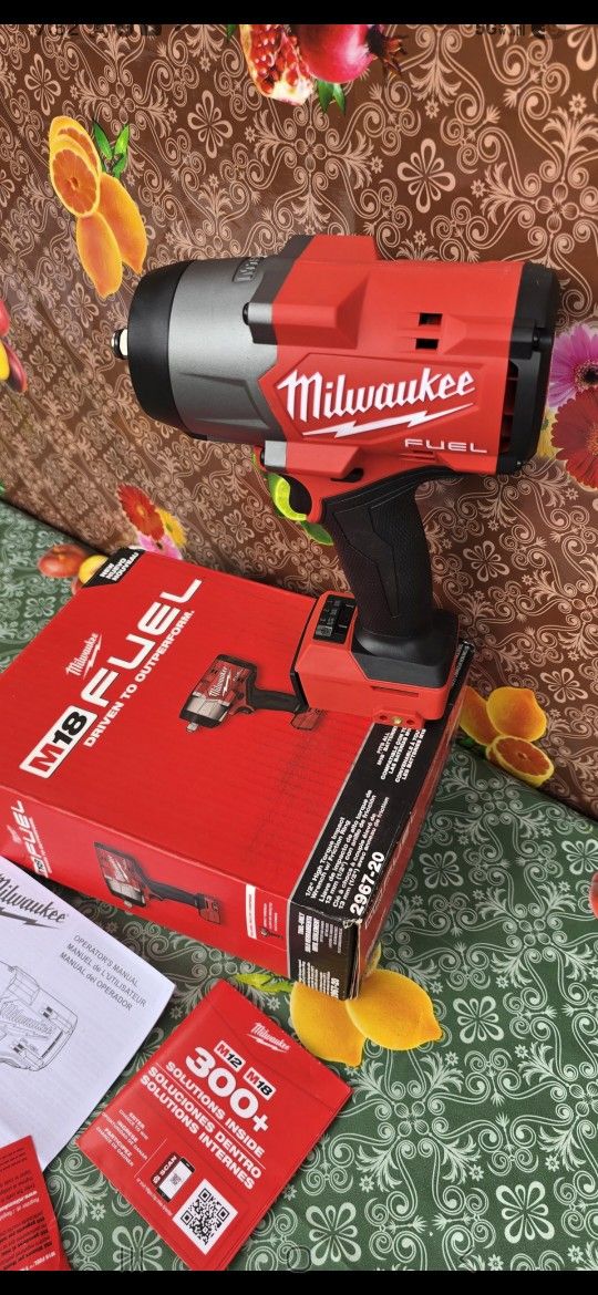 Exclusive
Milwaukee
M18 FUEL 18V Lithium-Ion Brushless Cordless 1/2 in. Impact Wrench with Friction Ring (Tool-Only)