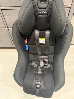 Nuna Rava Convertible Car Seat Black