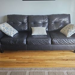 LEATHER COUCH