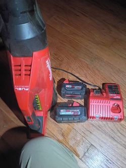Two batteries blower and charger 200 smoking deal