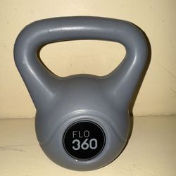 10 LB (pound) kettlebell