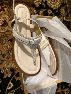Michael kors Mandy thong white size 7.5