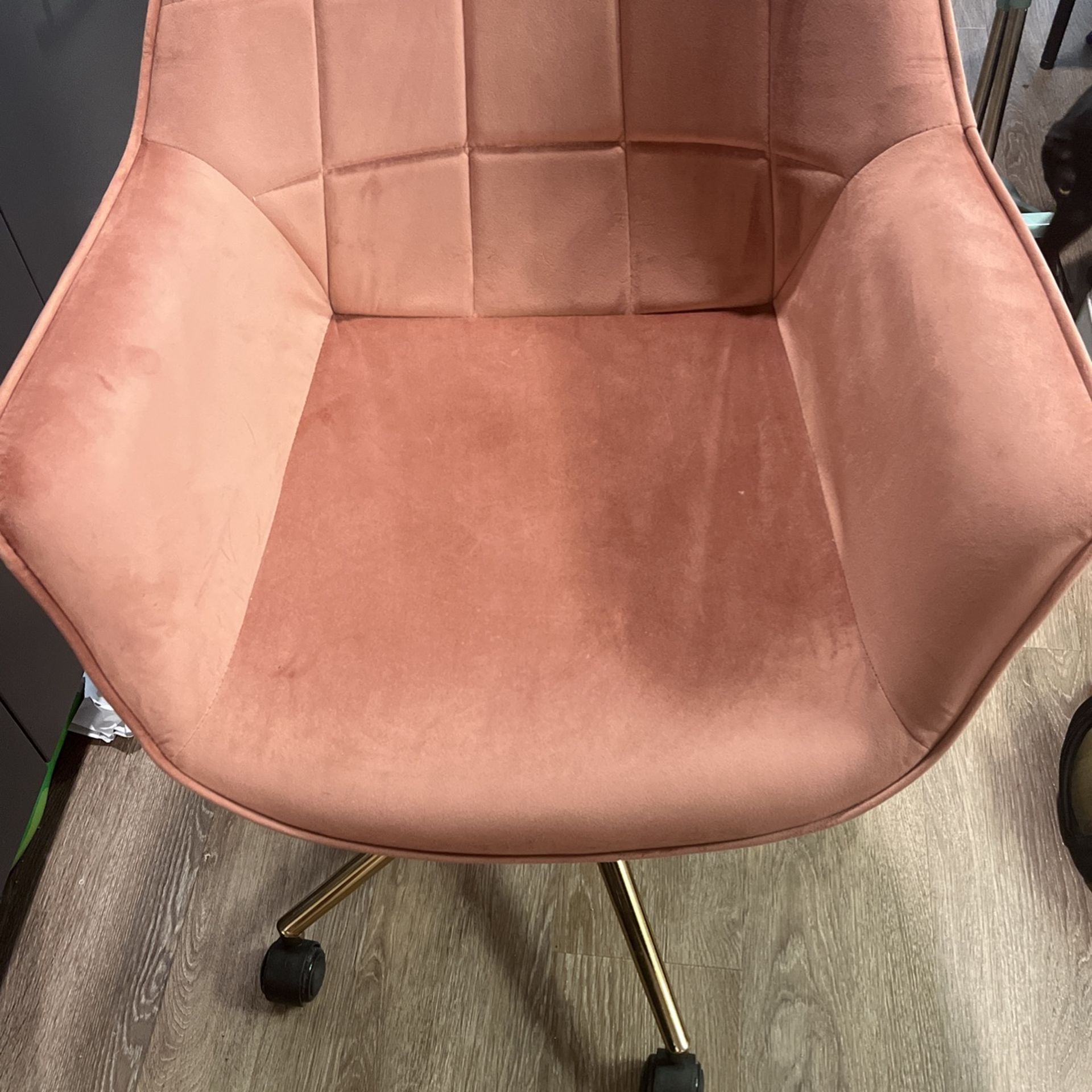 Blush Pink Velvet Office Chair
