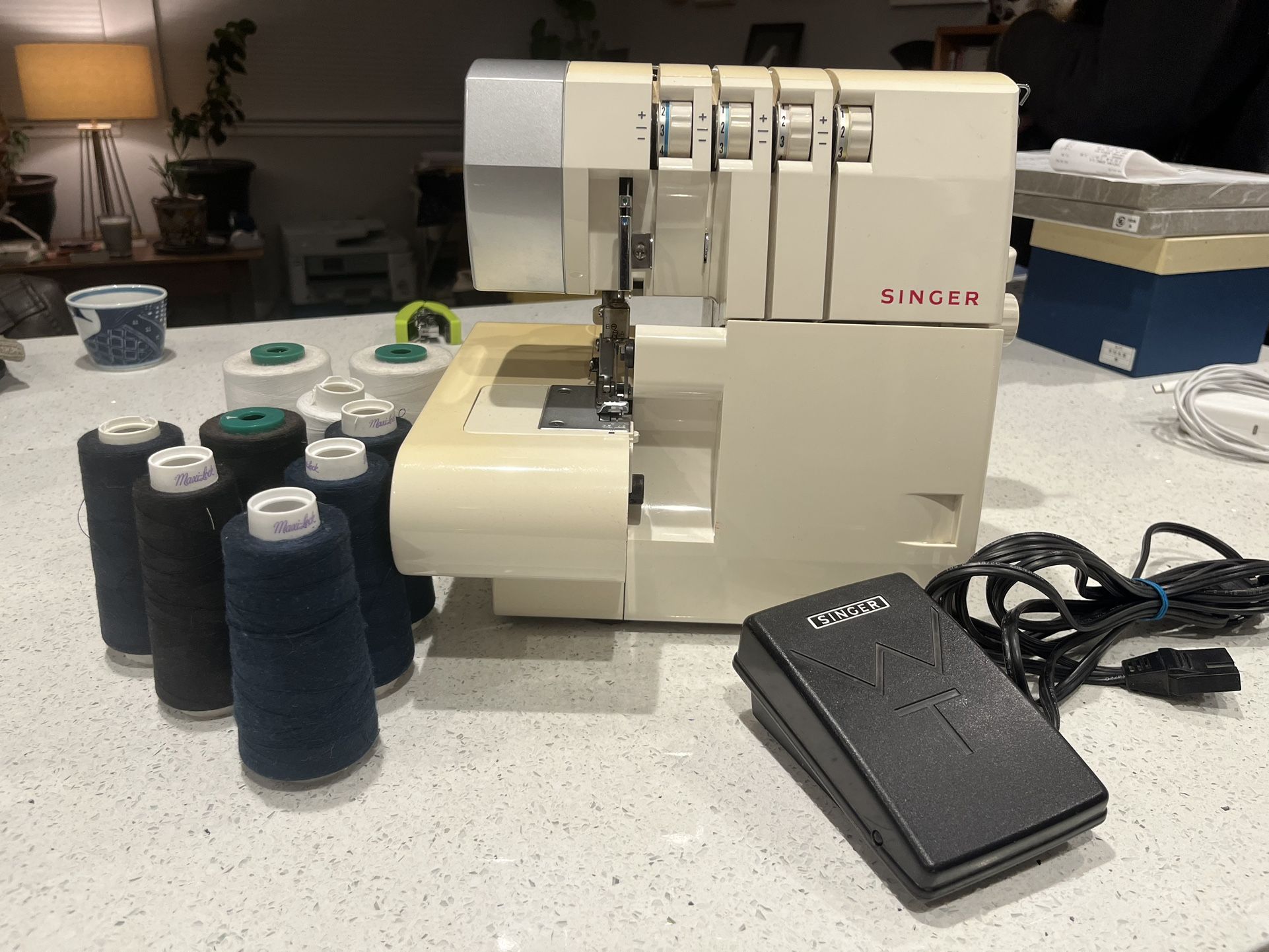 Vintage Singer ProFinish 14CG754 Serger