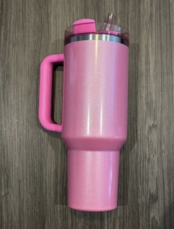Stanley x Starbucks Exclusive 2024 Pink Glitter 40oz Tumbler for Sale in  Saint Paul, MN - OfferUp