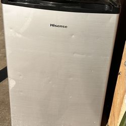 Hisense Mini Fridge 