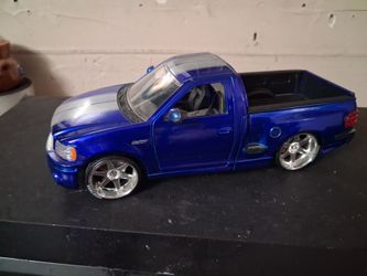 1,24 Diecast Car