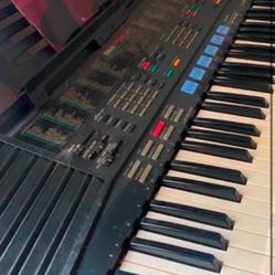 YAMAHA PIANO KEYBOARD 
