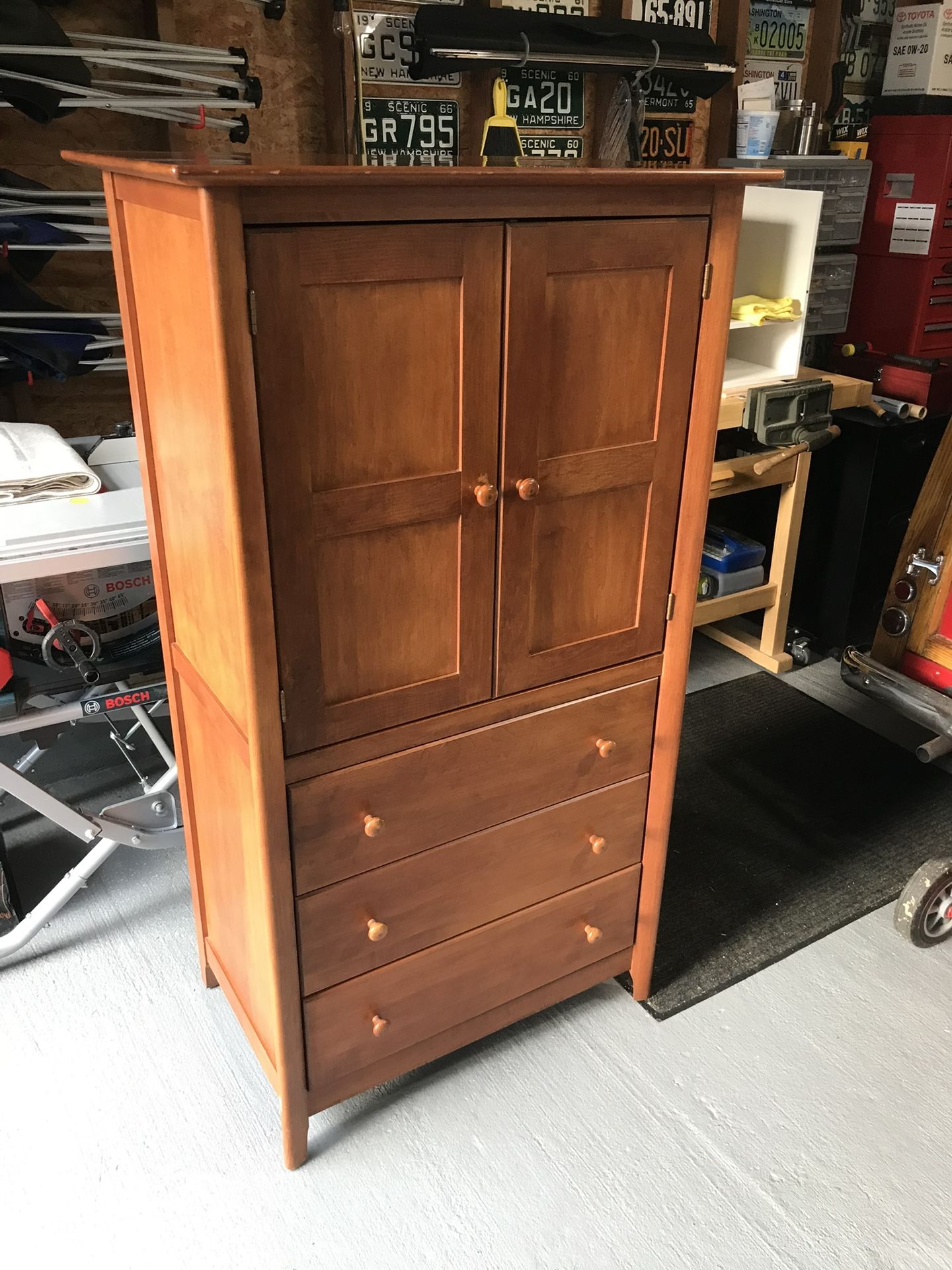 Standing Cabinet With Drawers