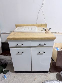 FREE CABINET