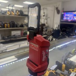 Milwaukee PACKOUT 2350-20 12v Worklight (Tool Only)