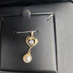 14kt Gold Diamond & Akoya Pearl Charm