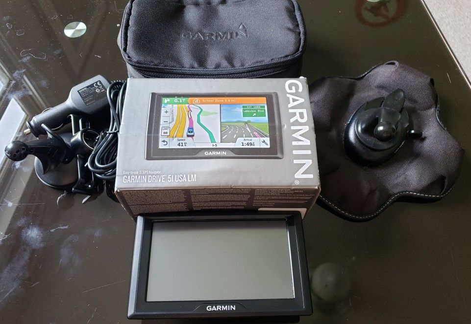 Garmin Drive 51 GPS +Mount + Case And Box MINT