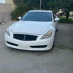 Infiniti 37 Coupe 2010