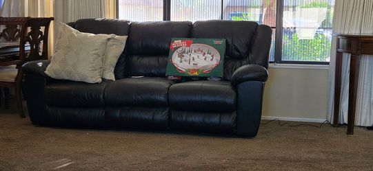 Reclining sofa