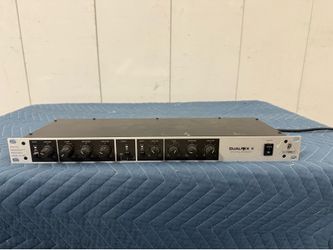 BEHRINGER EX822