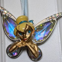 ART OF DISNEY / SWAROVSKI TINKER BELL Crystal Christmas Holiday Ornament
Add some Disney magic to your holiday decor with this beautiful Tinker Bell 