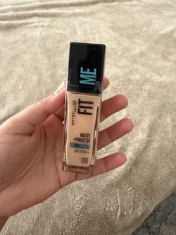 Maybelline Fit Me Matte + Poreless Foundation Shade: 120 Classic Ivory