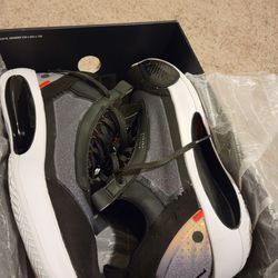 Nike Air Jordan 34 sz 9.5 Men's XXXIV XXX4 Low Retro Bred 11 XI XII XIII XIV IV 