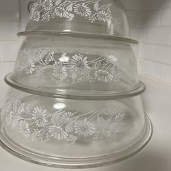 Vintage Flower Pattern 3 Mixing Bowls 