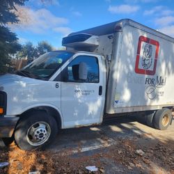 2006 GMC Savana G1500 with 14ft Reefer Box Truck