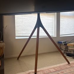 Modern Tripod TV Stand / Easel Style – Wood Legs ✨