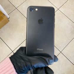 IPHONE 7 UNLOCKED