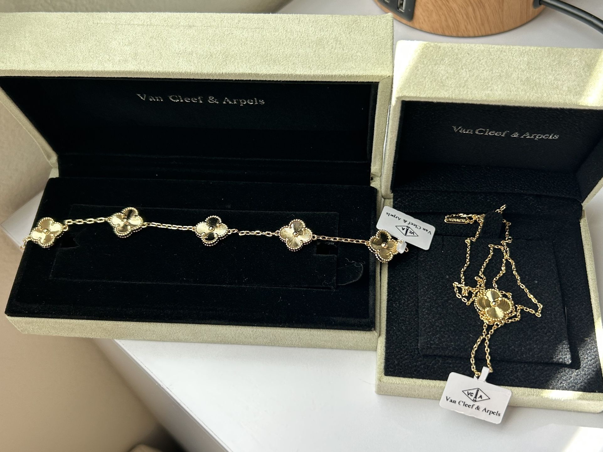 Charm vc Bracelet 