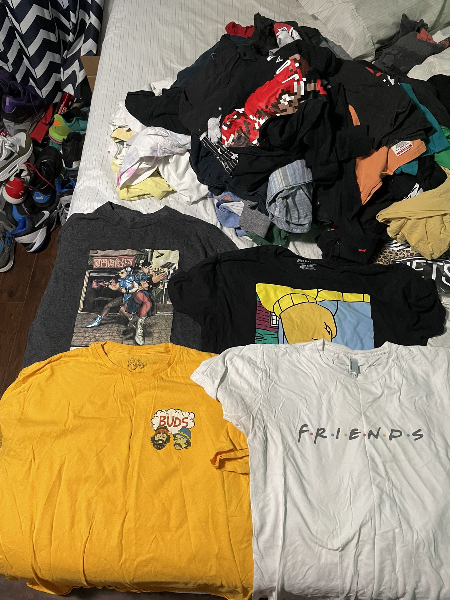 Lot Of 4 Random T Shirts Ranging From L To XL