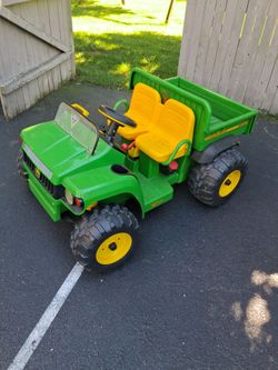 Kids peg perego john deer 4x4 gator