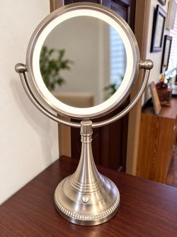 Lighted Magnifying Vanity Mirror – Brushed Nickel – Double Sided