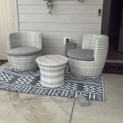 patio set plus rug