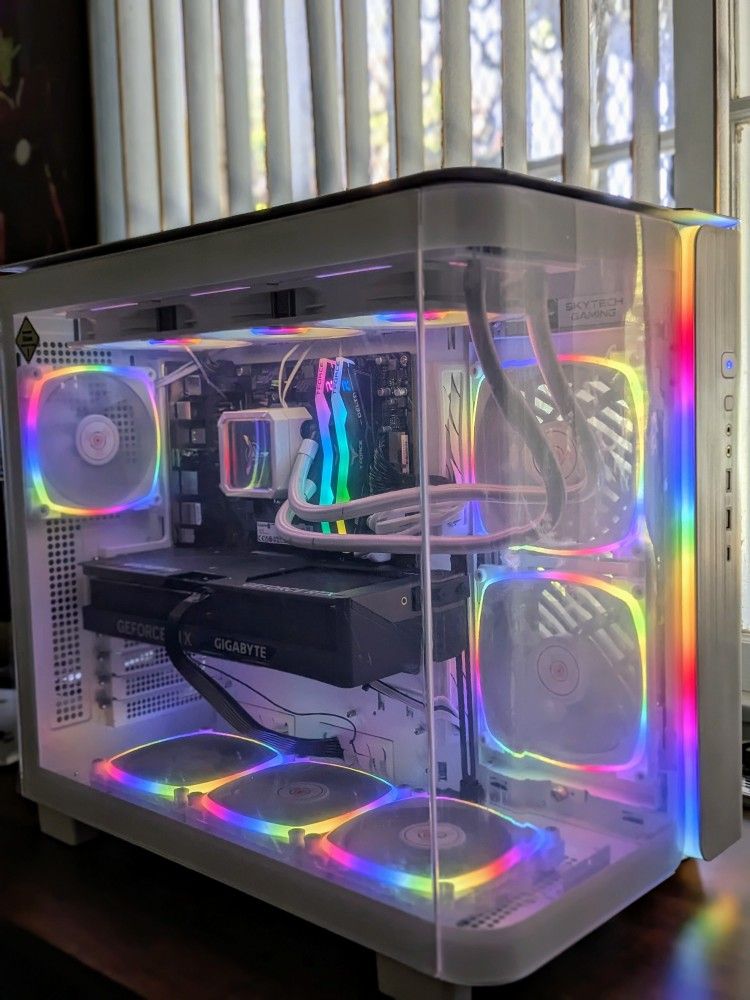 GAMING PC! RYZEN 7 9700X!! RTX4070Ti!!!